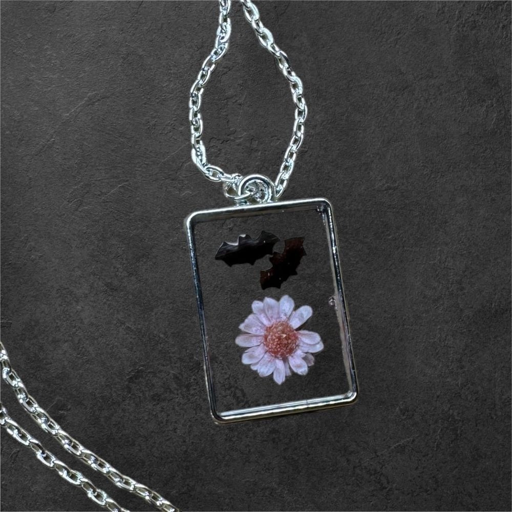 Handmade resin gothic necklace with pressed flowers‎ and bat
